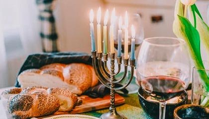 热搜突然上来哈登被问到罚球争议,一句话把争议点燃:队友反应让人心凉